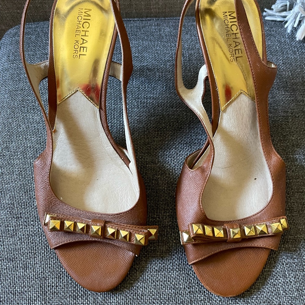 Studded cognac kitten heels
